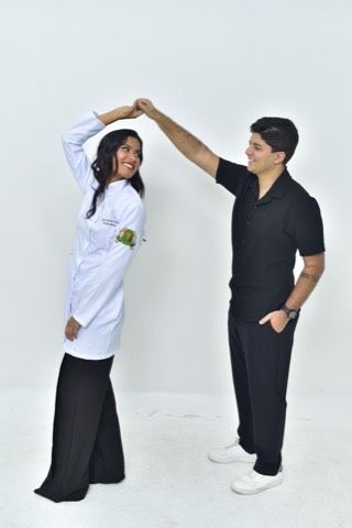 Sara e João dançando