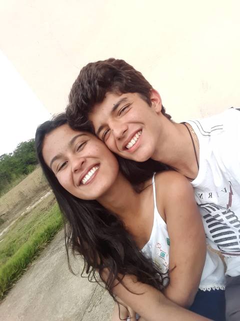 Sara e João no início do namoro